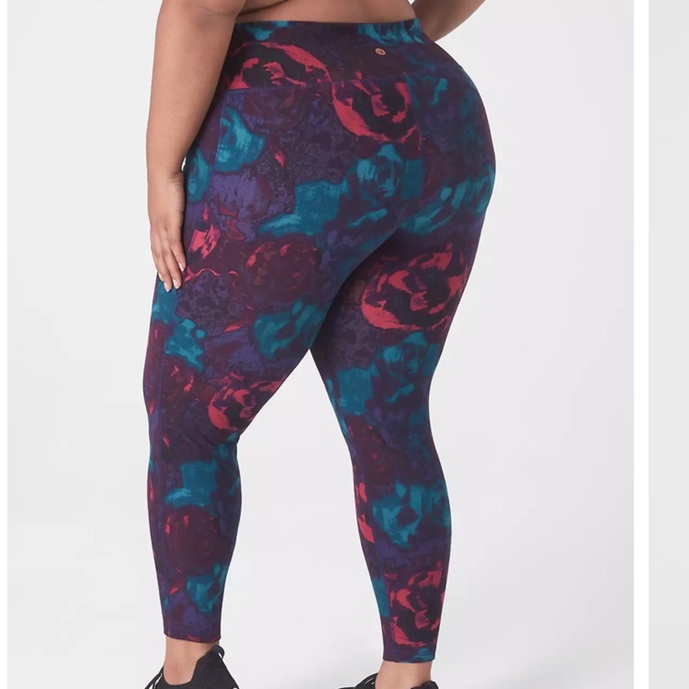 LIVI High-Rise LIVI Soft 7/8 Legging With Pockets 18/20 - Picture 3 of 6